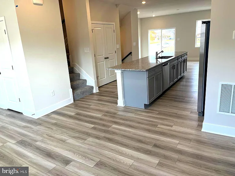 1813 Ritter Dr — Photo 14
