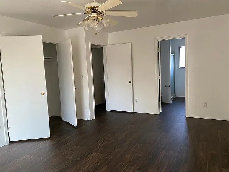 450 S 335th Ave — Photo 11