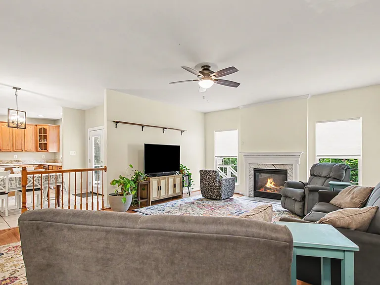 15812 Ibsen Pl — Photo 8