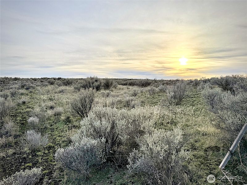 2nd image of 0 15.6 Road NE #98860