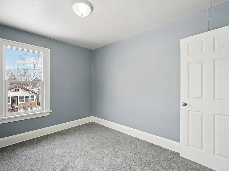 1821 Talbot St — Photo 5