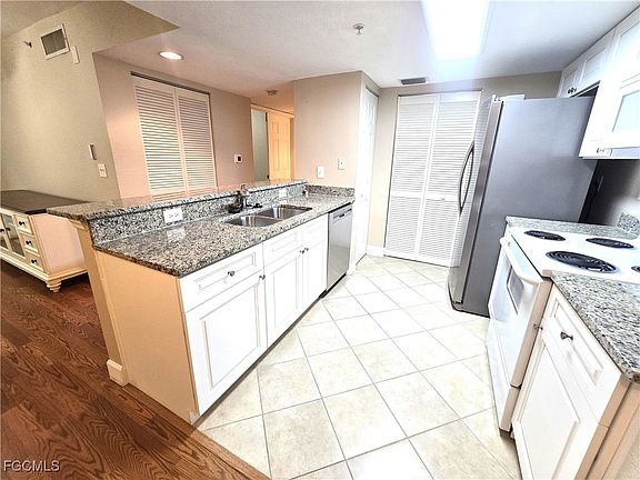 5th image of 4122 Residence Dr APT 108