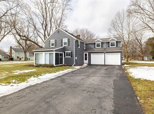 472 Weaver Rd, Webster, NY 14580