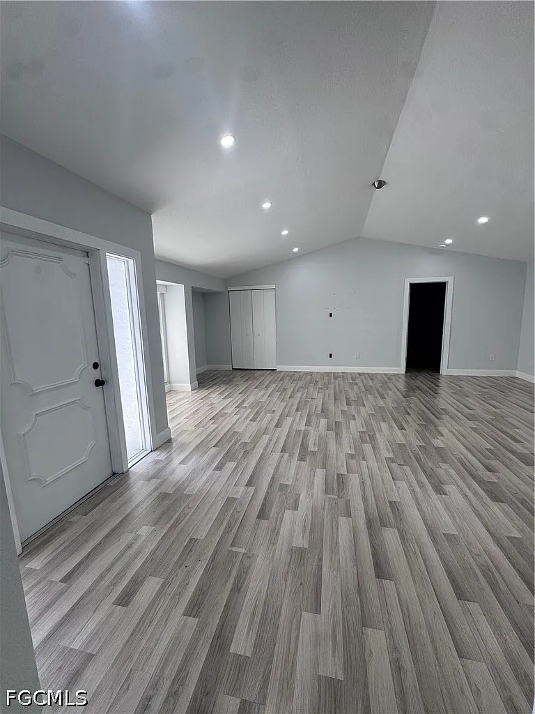 2 bed, 2.0 bath, 1500 sqft, $2,000 — Photo 4