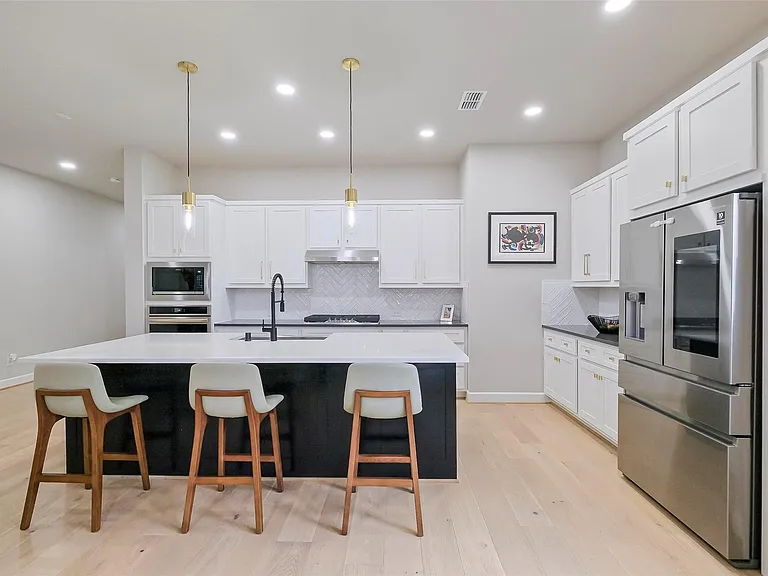 2310 Precision Ln — Photo 17