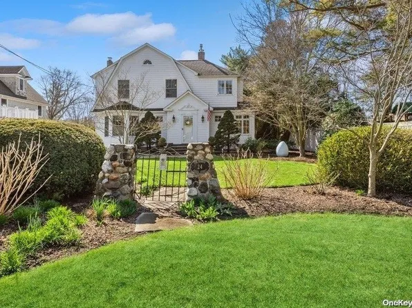 24 Danes Street, Blue Point, NY 11715