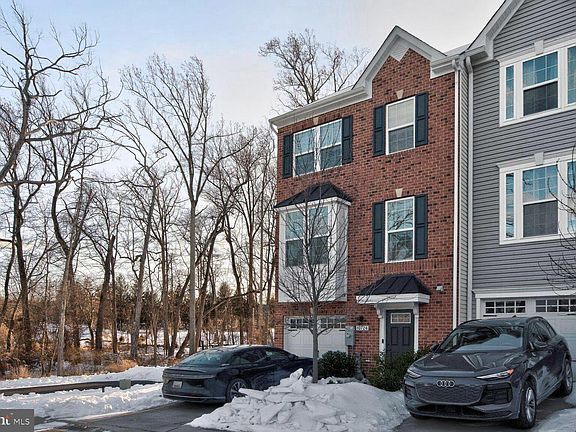 2nd image of 10724 Hidden Ridge Dr