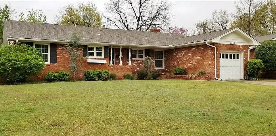 1st image of 2612 Huntleigh Dr