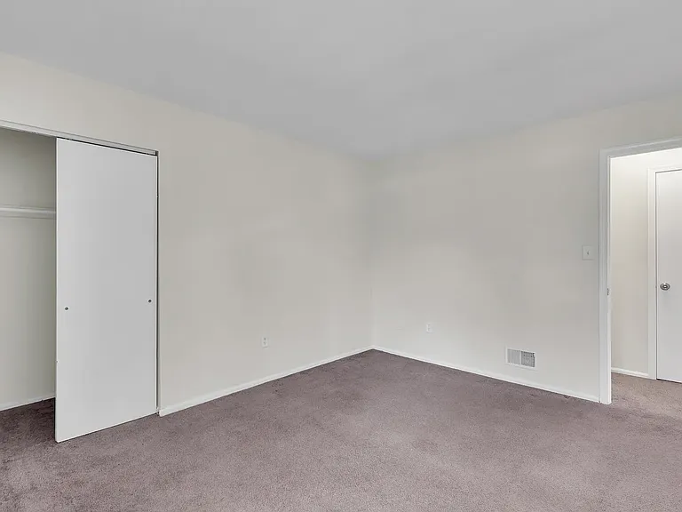 1401 Delaware Ave — Photo 16