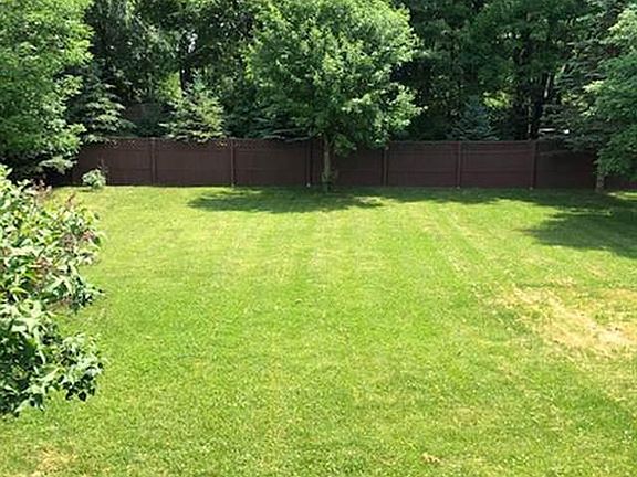 4th image of 9403 Meadow Creek Ln