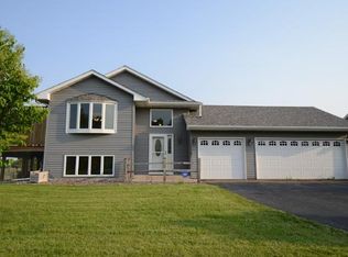 17781 308th St, Shafer, MN 55074