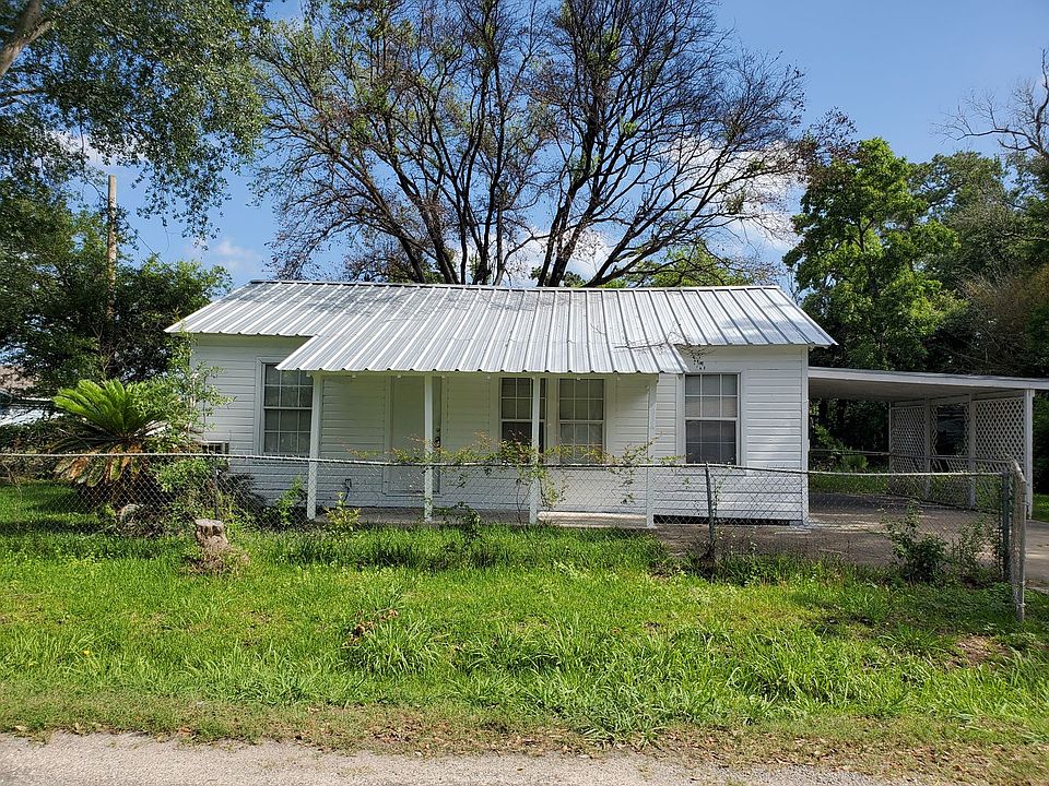1st image of 3010 Tanglewood St