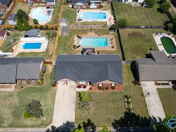4th image of 2216 Lancelot Dr SW