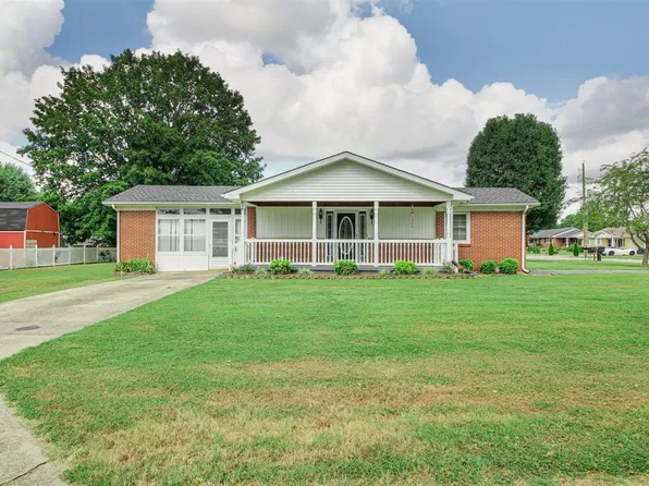 820 Eastside Dr, Horse Cave, KY 42749