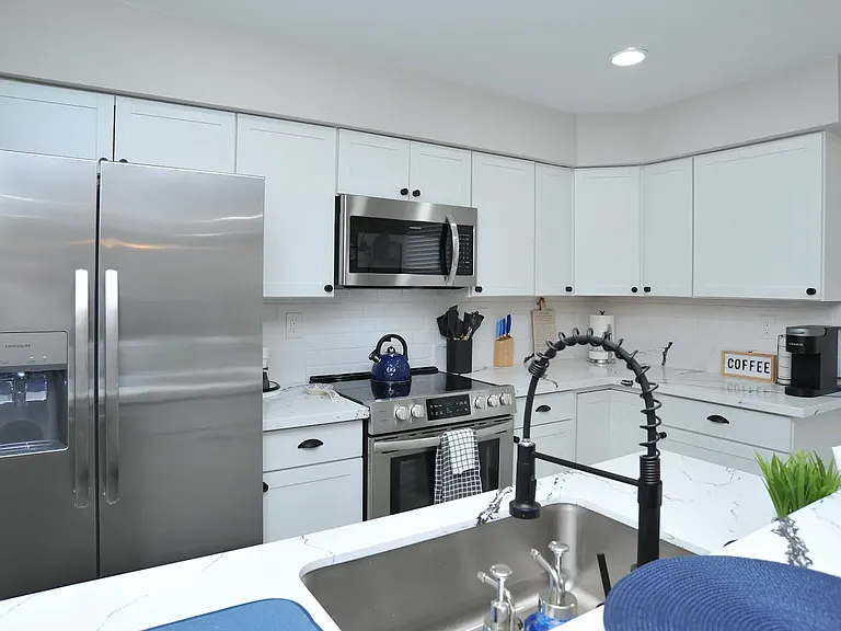 6596 E Calle La Paz #A — Photo 17