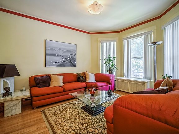 4th image of 1247 W Winnemac Ave