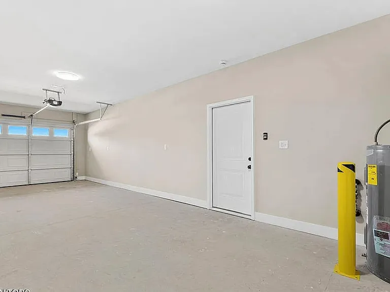 719 Haig St — Photo 19