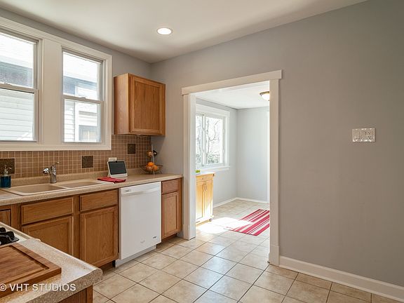 5th image of 1022 S Cuyler Ave