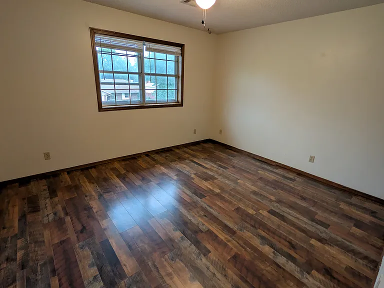4012 W Yorkshire Dr — Photo 5
