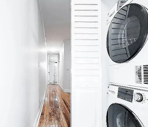 3rd image of 209 W 102nd St APT 1C