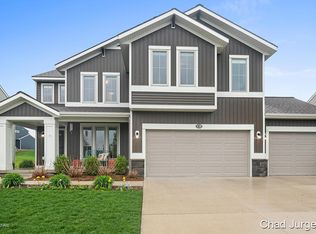 1128 Cobblestone Way Dr SE, Byron Center, MI 49315