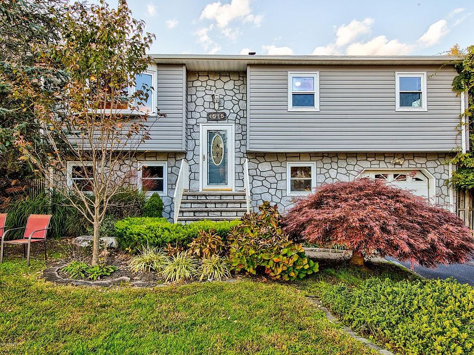 1st image of 1515 Newport Dr