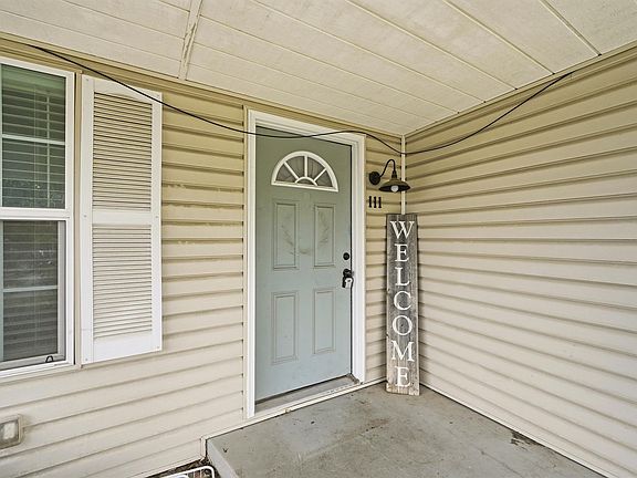 4th image of 111 Britton St