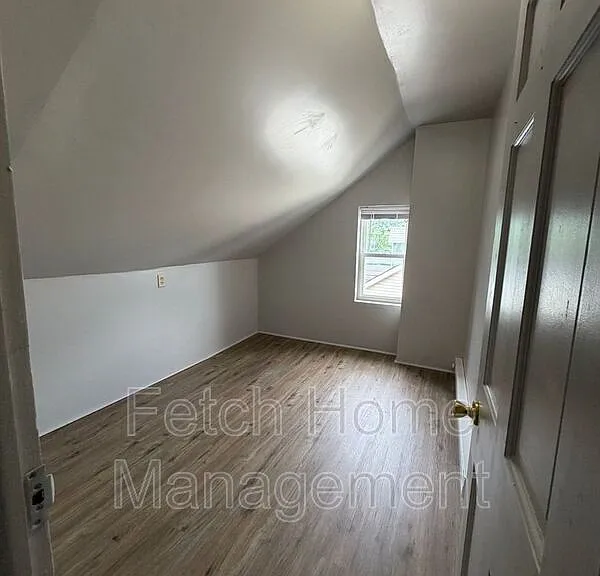 225 Front St — Photo 20