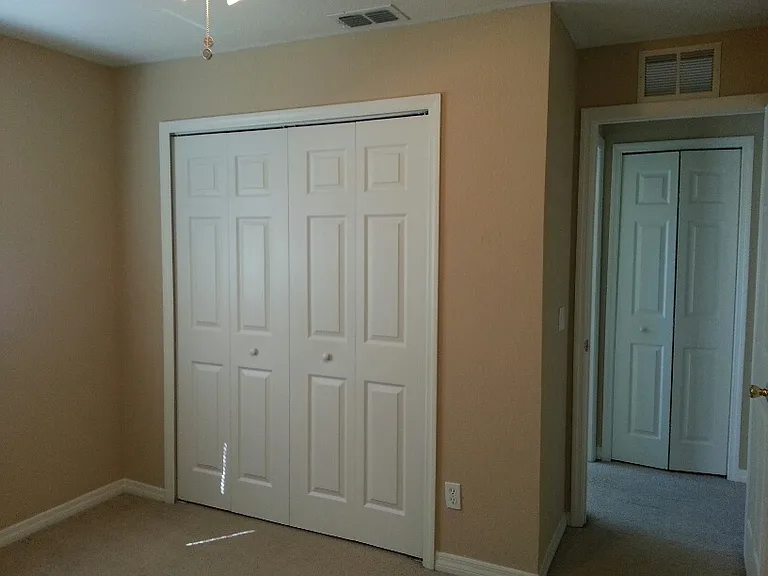 1144 Essex St E #E — Photo 12