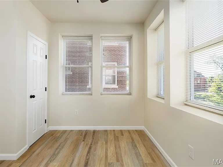 5909 Cates Ave — Photo 5