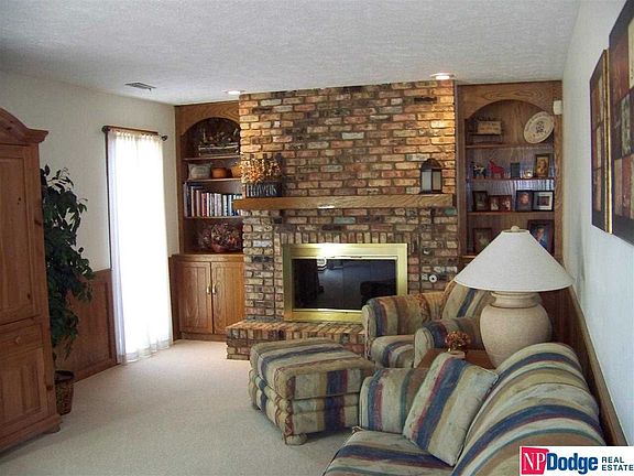 2nd image of 15274 Cuming St