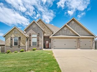 1309 W Gum St, Rogers, AR 72758