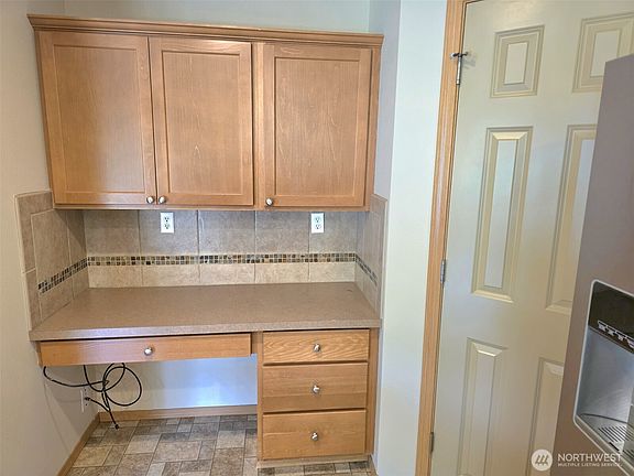 5th image of 15738 104th Avenue SE
