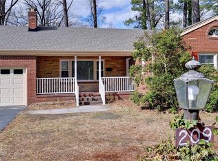 209 Mistletoe Dr, Newport News, VA 23606