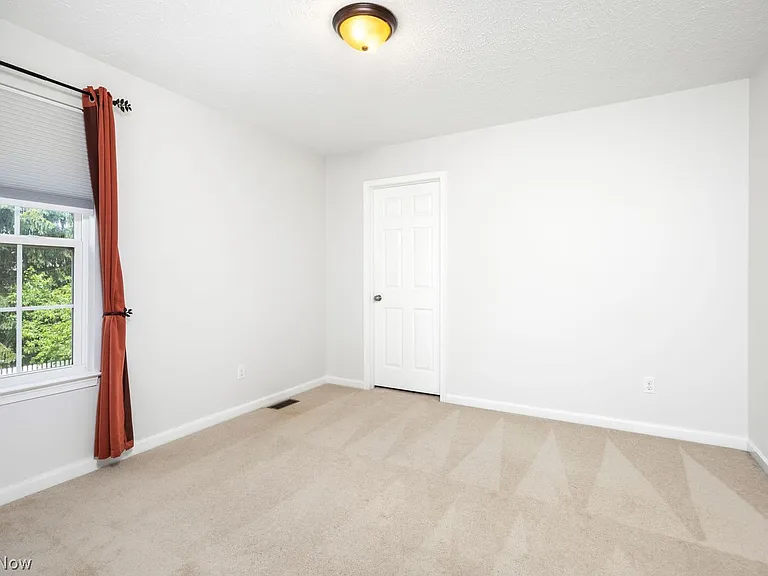 3876 Bosworth Dr — Photo 21