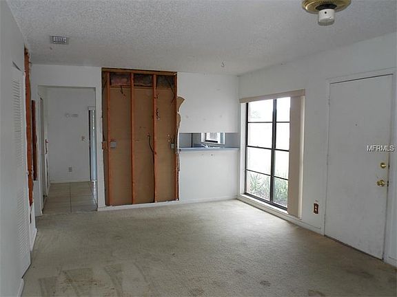 4th image of 10301 Green Grove Pl