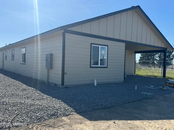 122 W South St, Mabton, WA 98935