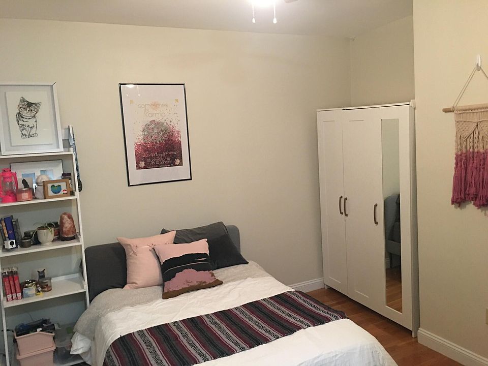 2nd image of 284 Beacon St #1