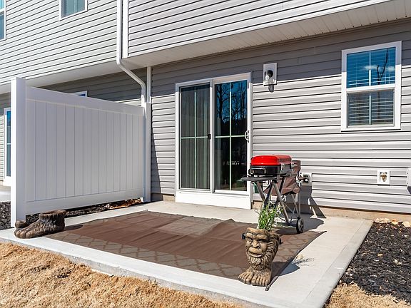 2nd image of 218 Sarnesfield Way