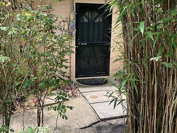 4th image of 17010 Crawley Rd