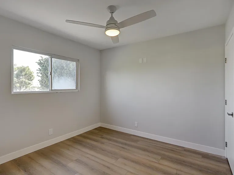 644 Pier Ave #2 — Photo 10