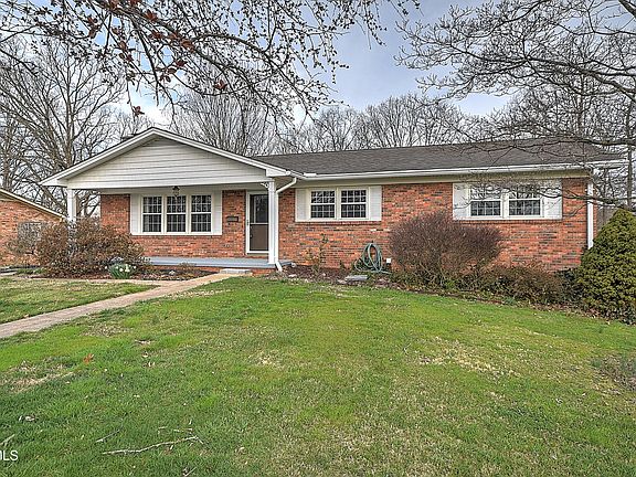4th image of 714 Montclair Dr
