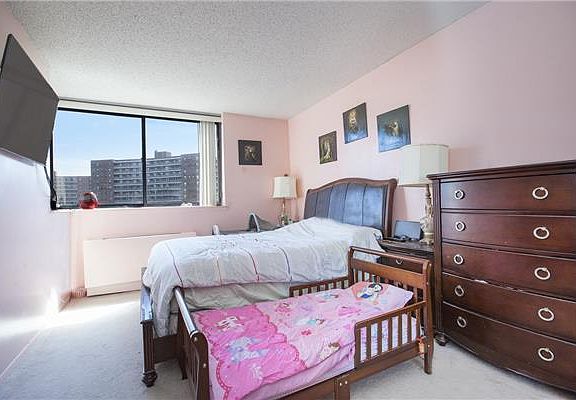 5th image of 62-54 97th Pl APT 8K