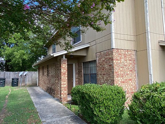 2nd image of 3901 Hereford Ln APT C