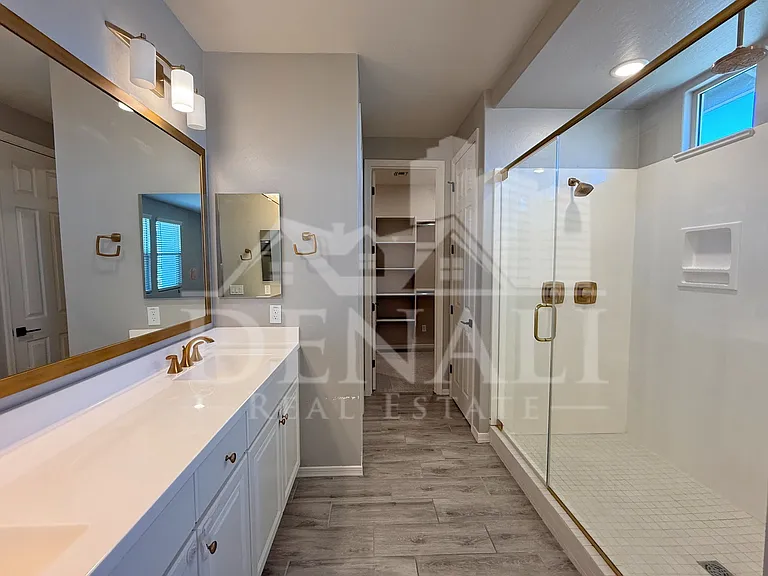 15068 W Pierce St — Photo 18
