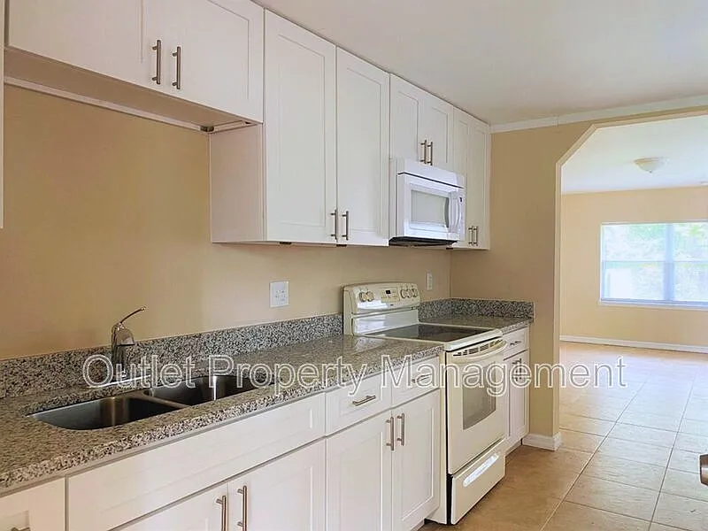 2 bed, 1.0 bath, 750 sqft, $1,340 — Photo 4
