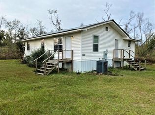 7283 Old Spanish Trl, Grand Ridge, FL 32442