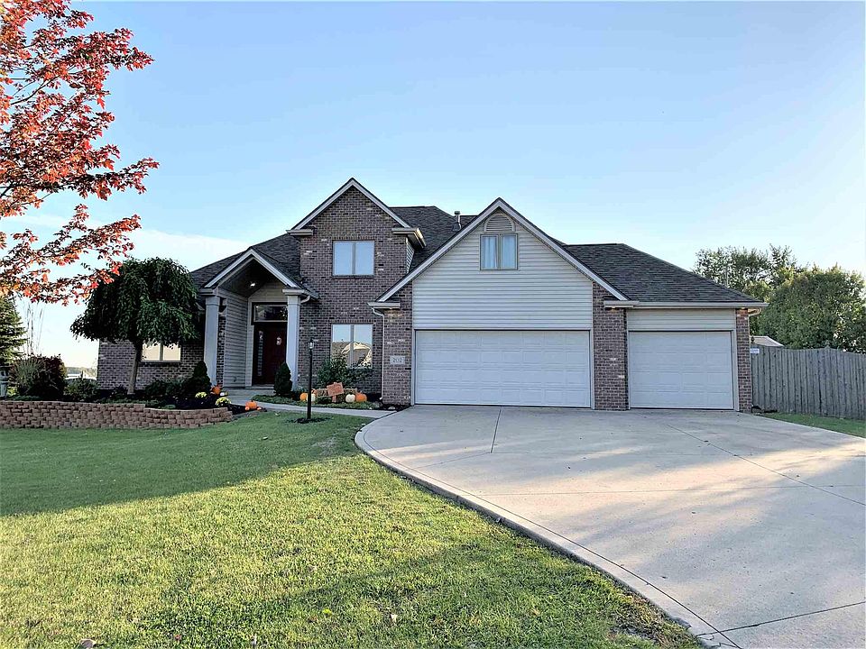 1st image of 202 Crestview Dr