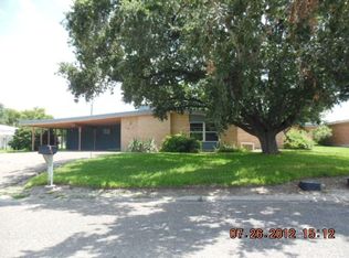 1014 E 12th St, Mission, TX 78572