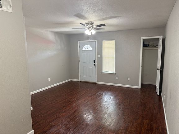4th image of 357 NW Newton Dr #11